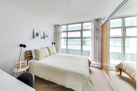 Photo 19 at 1115 - 388 Richmond Street W, Waterfront Communities C1, Toronto