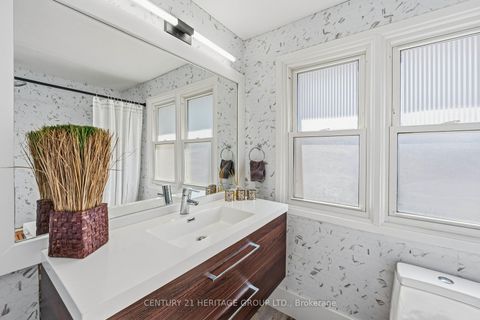 Photo 39 at 40 - 24 Purple Sageway, Hillcrest Village, Toronto