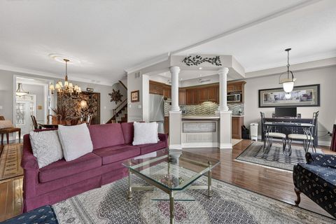 Photo 9 at 48 - 428 Terry Carter Crescent, College Manor, Newmarket