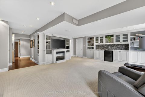 Photo 25 at 48 - 428 Terry Carter Crescent, College Manor, Newmarket