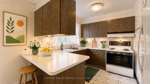 Photo 5 at 5 Wedgeport Place, Willowdale East, Toronto