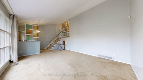 Photo 16 at 5 Wedgeport Place, Willowdale East, Toronto
