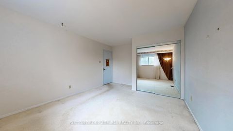 Photo 34 at 5 Wedgeport Place, Willowdale East, Toronto