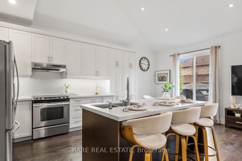 Photo 3 at 97 Toscana Road, Sonoma Heights, Vaughan