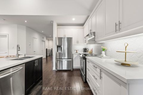 Photo 5 at 97 Toscana Road, Sonoma Heights, Vaughan