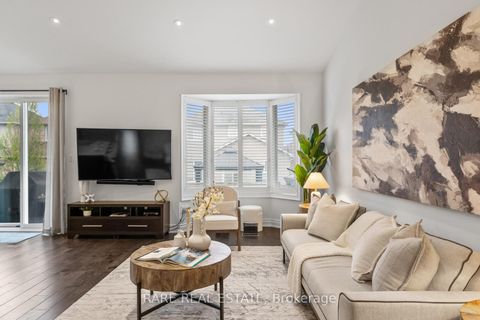 Photo 9 at 97 Toscana Road, Sonoma Heights, Vaughan