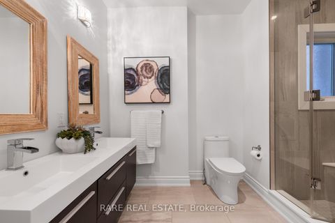 Photo 13 at 97 Toscana Road, Sonoma Heights, Vaughan