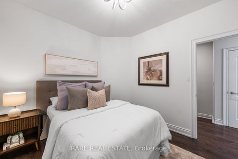 Photo 17 at 97 Toscana Road, Sonoma Heights, Vaughan