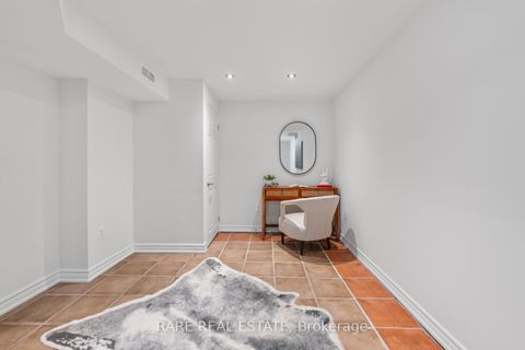 Photo 25 at 97 Toscana Road, Sonoma Heights, Vaughan
