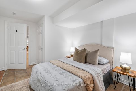 Photo 26 at 97 Toscana Road, Sonoma Heights, Vaughan