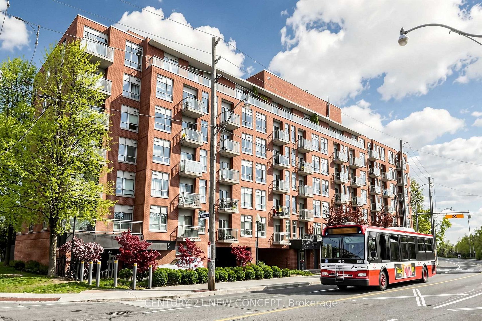 614 - 2495 Dundas Street W, High Park North, Toronto 