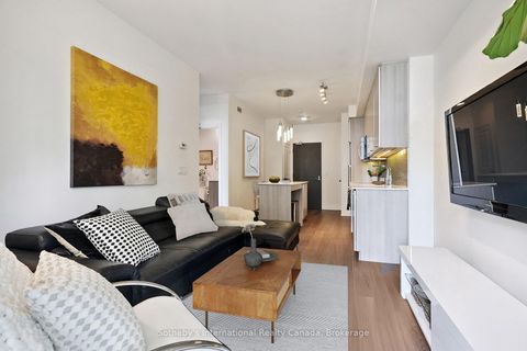 Photo 4 at 903 - 105 George Street, Moss Park, Toronto