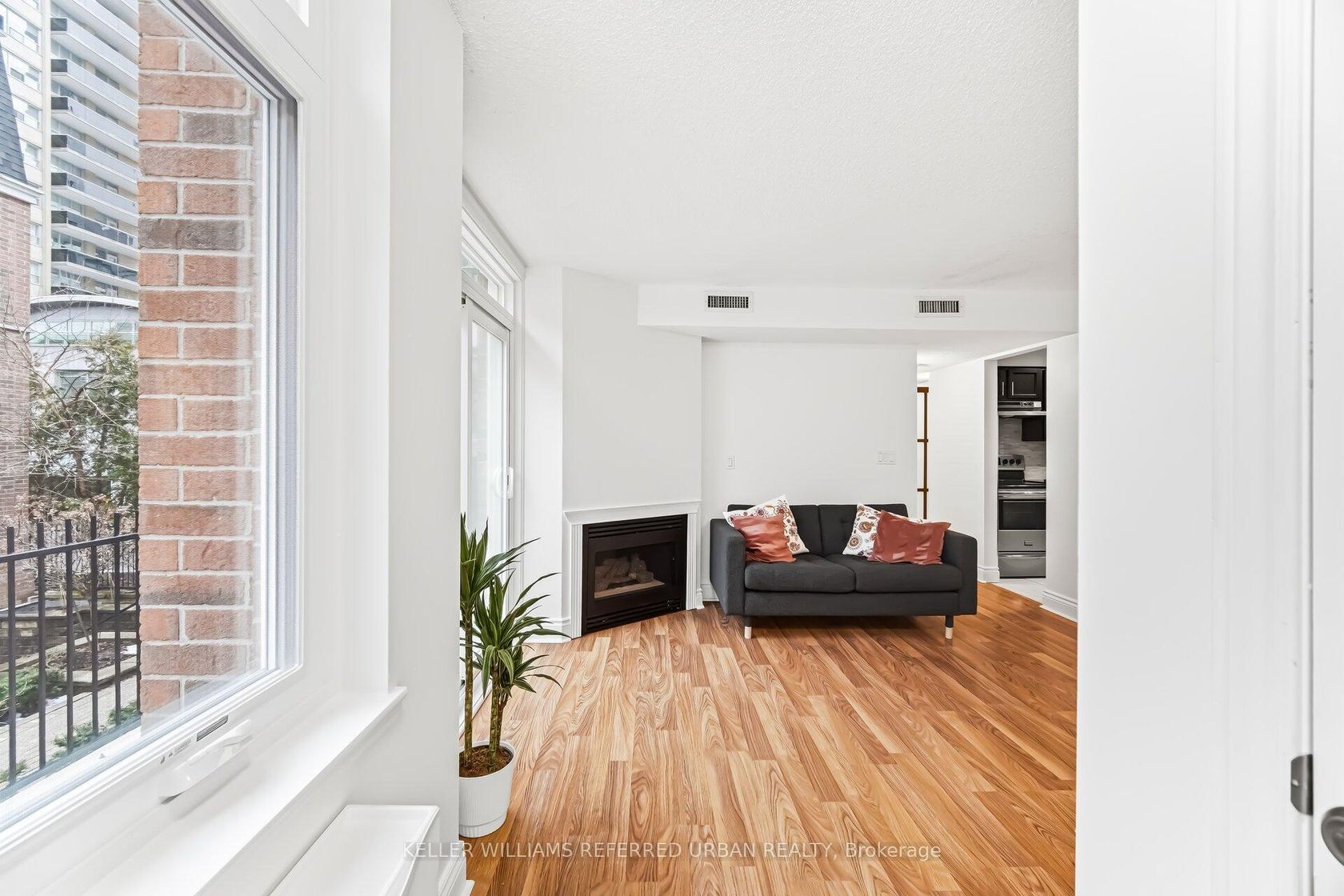 25 - 83 Lillian Street, Mount Pleasant West, Toronto 
