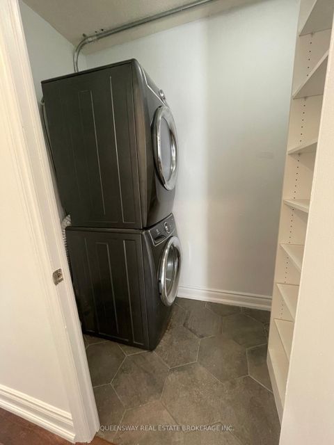 Photo 15 at 504 - 10 Edgecliff Golfway, Flemingdon Park, Toronto