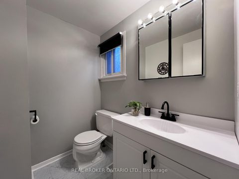 Photo 12 at 12 Woodglen Way, Unionville, Markham