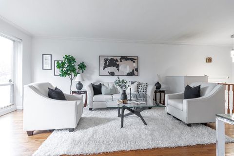 Photo 3 at 135 Combe Avenue, Bathurst Manor, Toronto
