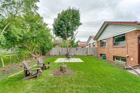 Photo 32 at 135 Combe Avenue, Bathurst Manor, Toronto
