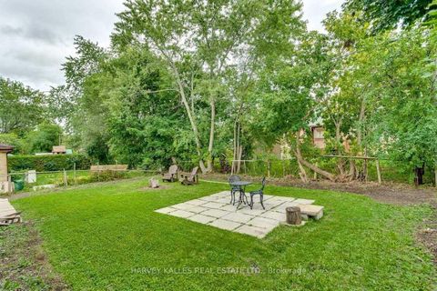 Photo 33 at 135 Combe Avenue, Bathurst Manor, Toronto