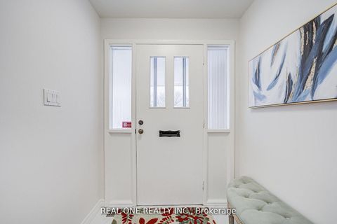 Photo 4 at 22 Kenmanor Boulevard, L'Amoreaux, Toronto