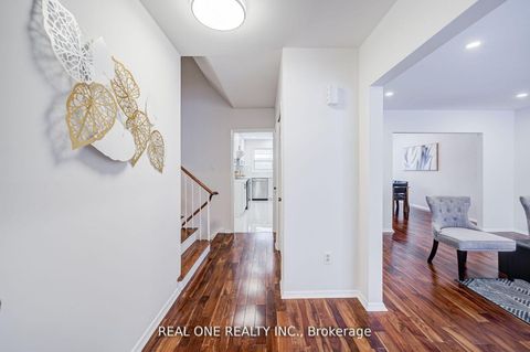 Photo 5 at 22 Kenmanor Boulevard, L'Amoreaux, Toronto