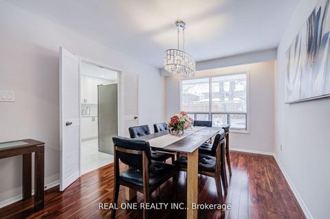 Photo 10 at 22 Kenmanor Boulevard, L'Amoreaux, Toronto