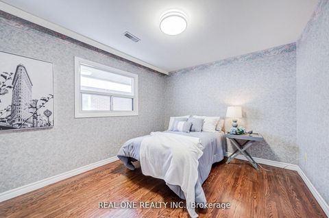 Photo 24 at 22 Kenmanor Boulevard, L'Amoreaux, Toronto