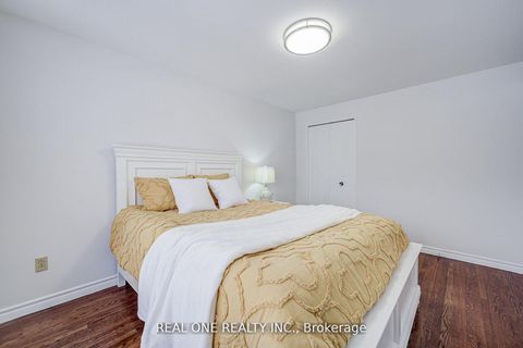 Photo 27 at 22 Kenmanor Boulevard, L'Amoreaux, Toronto
