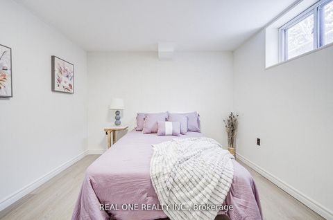 Photo 46 at 22 Kenmanor Boulevard, L'Amoreaux, Toronto