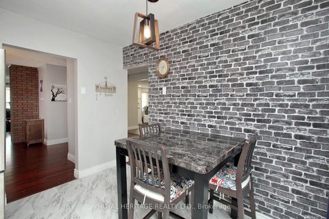 Photo 5 at 4 Brantwood Drive, Woburn, Toronto