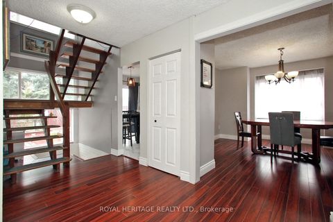 Photo 13 at 4 Brantwood Drive, Woburn, Toronto