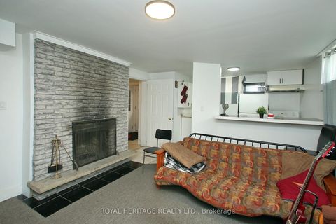 Photo 26 at 4 Brantwood Drive, Woburn, Toronto