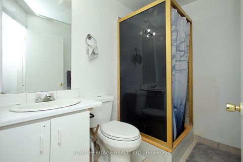 Photo 29 at 4 Brantwood Drive, Woburn, Toronto