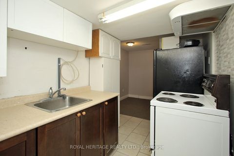Photo 32 at 4 Brantwood Drive, Woburn, Toronto