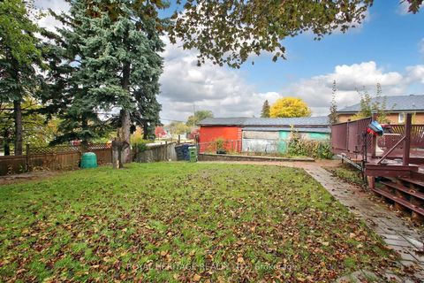 Photo 35 at 4 Brantwood Drive, Woburn, Toronto
