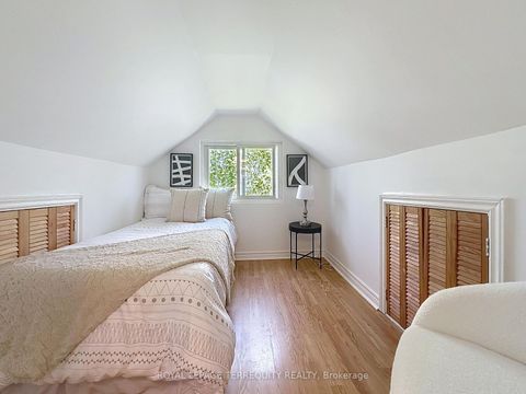 Photo 16 at 57 Queensdale Avenue, East York, Toronto