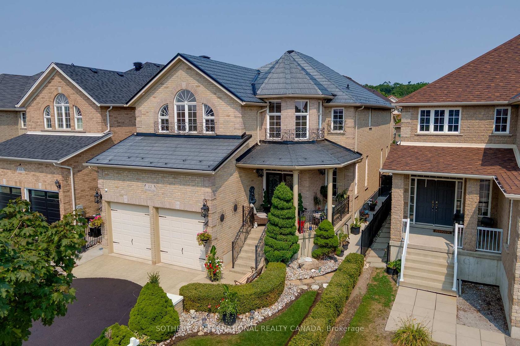 12 Parisian Crescent, Shore, Barrie photo number 2