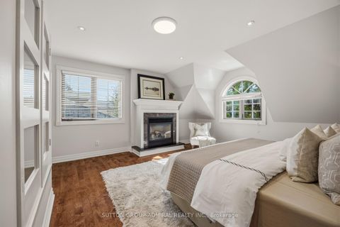 Photo 25 at 47 Johnson Street, Thornhill, Markham
