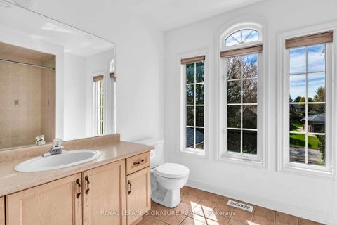 Photo 10 at 250 Laurentian Boulevard, Rural Vaughan, Vaughan