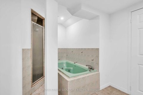 Photo 20 at 250 Laurentian Boulevard, Rural Vaughan, Vaughan