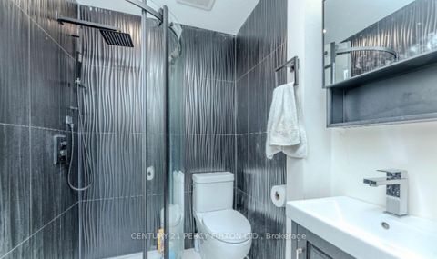 Photo 5 at 137 Blue Willow Drive, East Woodbridge, Vaughan