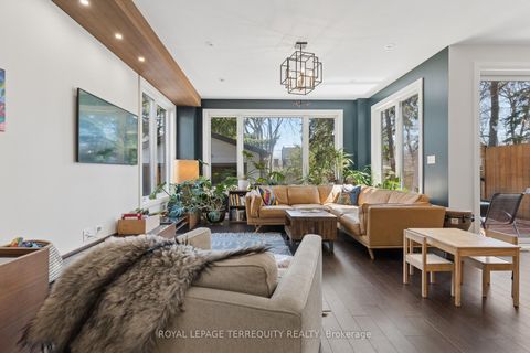 Photo 8 at 83 Humbercrest Boulevard, Lambton Baby Point, Toronto