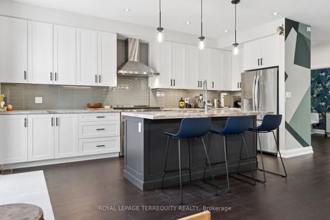 Photo 10 at 83 Humbercrest Boulevard, Lambton Baby Point, Toronto