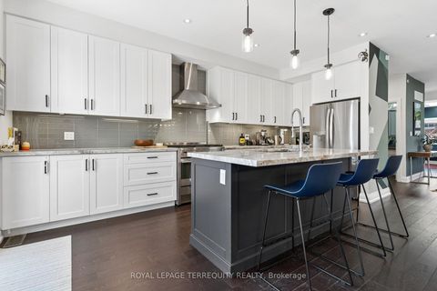 Photo 12 at 83 Humbercrest Boulevard, Lambton Baby Point, Toronto