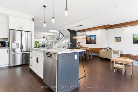Photo 13 at 83 Humbercrest Boulevard, Lambton Baby Point, Toronto