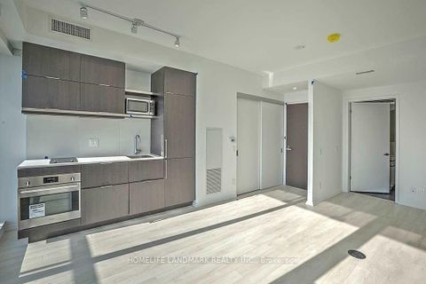 Photo 24 at 5508 - 197 Yonge Street, Yonge Corridor, Toronto