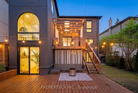 Photo 2 at 9 Maughan Crescent, The Beaches, Toronto