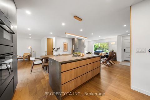 Photo 12 at 9 Maughan Crescent, The Beaches, Toronto