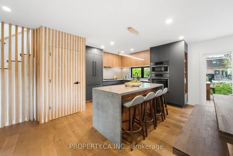 Photo 14 at 9 Maughan Crescent, The Beaches, Toronto