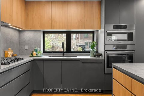 Photo 16 at 9 Maughan Crescent, The Beaches, Toronto