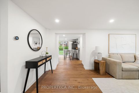 Photo 39 at 9 Maughan Crescent, The Beaches, Toronto